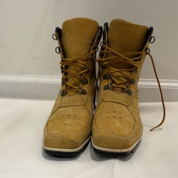TIMBERLAND SQUARE TOE LACE UP WEDGE ANKLE BOOTS. main image 6